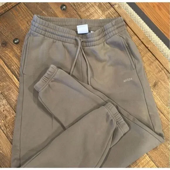 Aritzia Boyfriend Sweat-fleece Cozy Pants - Picture 2 of 6